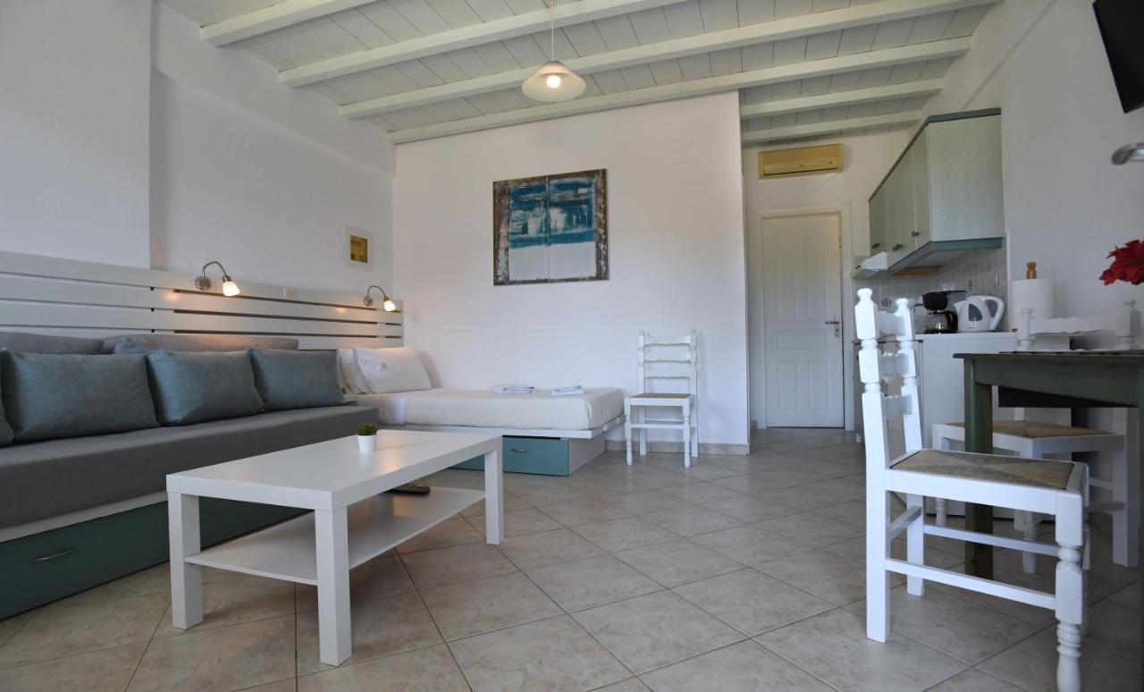 Nostos Beachfront Apartments & Studios Агиос-Иоаннис Экстерьер фото